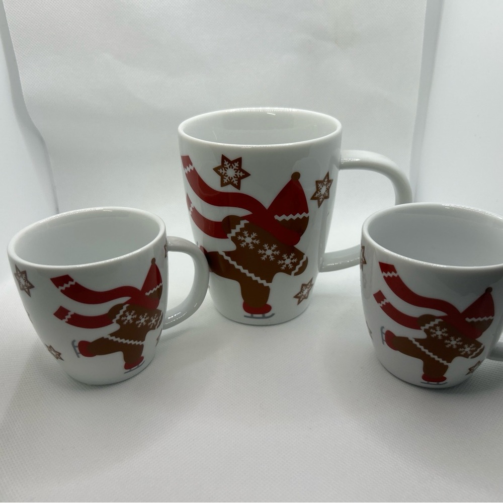 Crate & Barrel Coffee Mugs Gingerbread Man Skating Lot of 3 Holiday